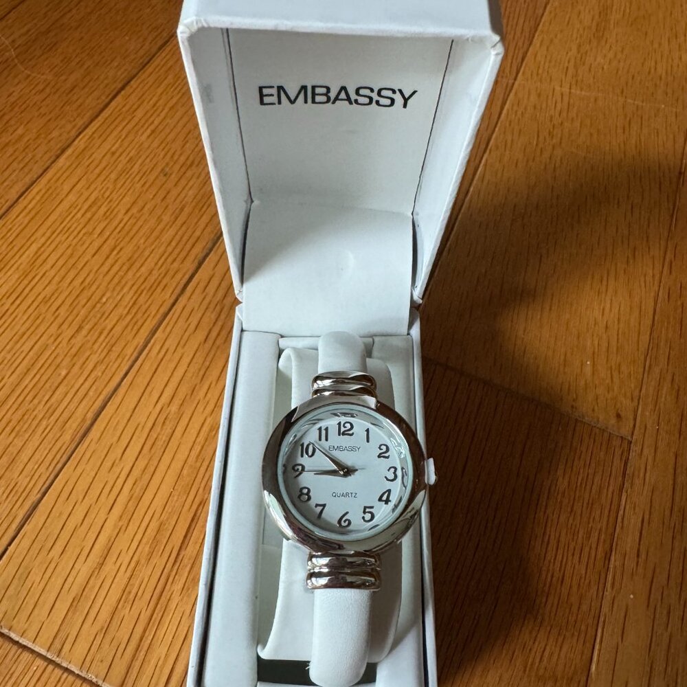 NWT Embassy White Bracelet Leather Watch - Needs New Battery!